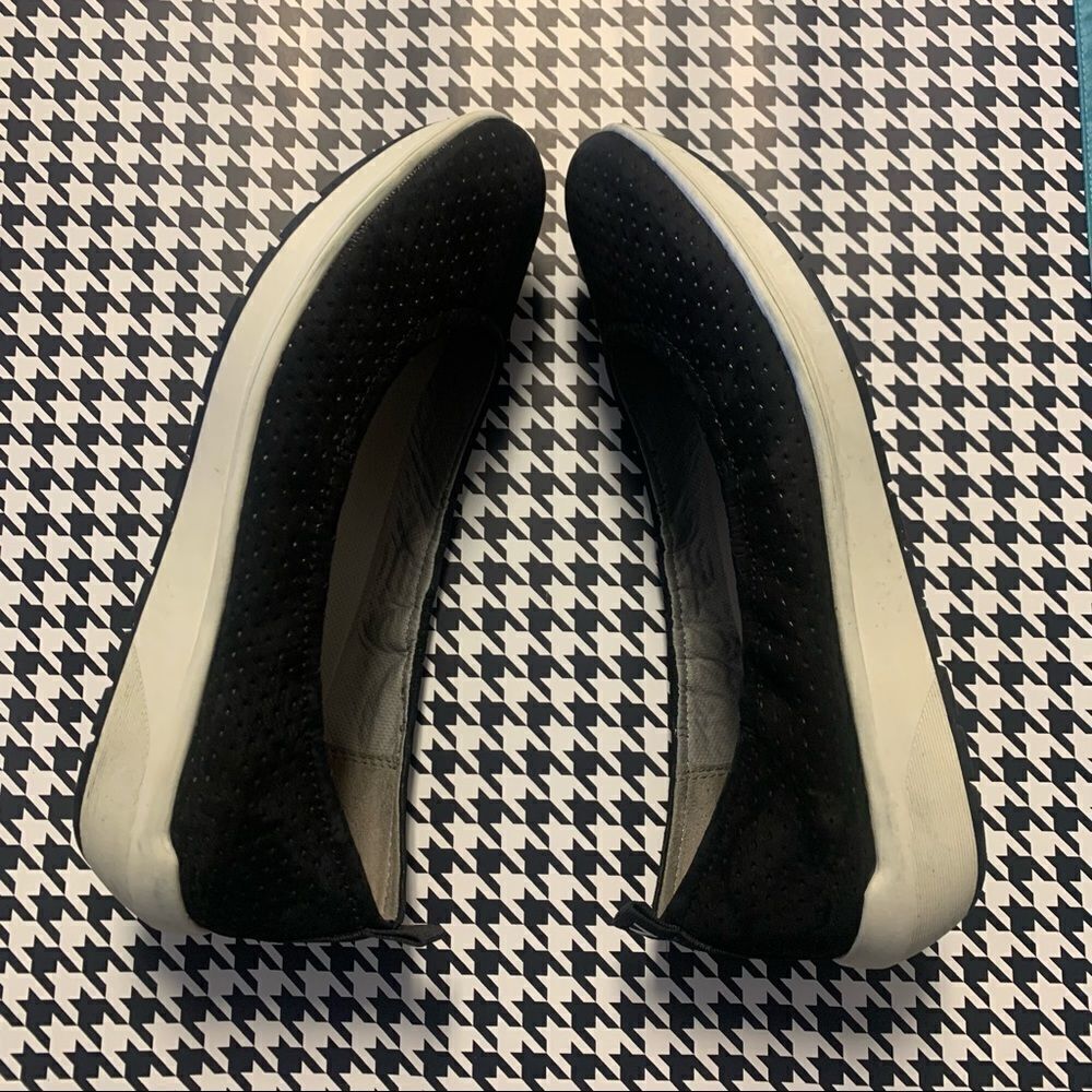 Naturalizer Philippe slip on sneaker 9.5, black with white soles - Picture 6 of 8